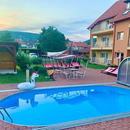 Panzió Andreaapartmanok 3*
