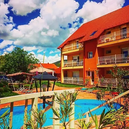 فندق مبيت وإفطار Andreaapartmanok