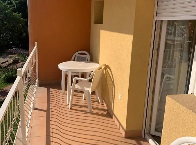 Andreaapartmanok Alojamento de Acomodação e Pequeno-almoço 3*